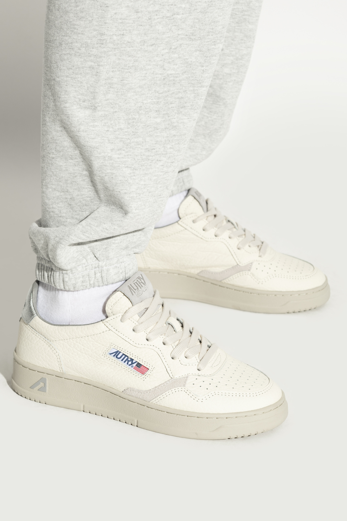 スニーカー AUTRY Woman Sneakers White AULW OT01 オートリー AUTRY AULW スニーカー MEDALIST メダリスト